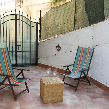Con Cortile Privato