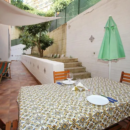Con Cortile Privato *