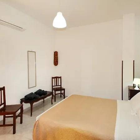 Apartment Con Cortile Privato Santo Stefano di Camastra