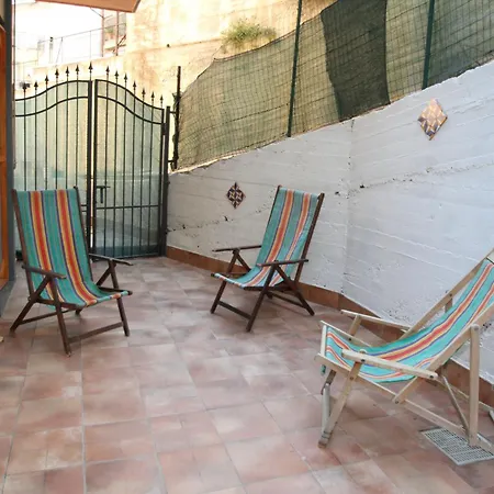 Con Cortile Privato * 圣斯特凡诺迪卡马斯特拉